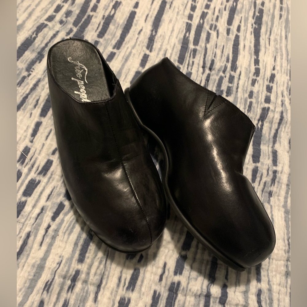 Free People Black Leather Winston Overlasted Mules Clogs Sz 38